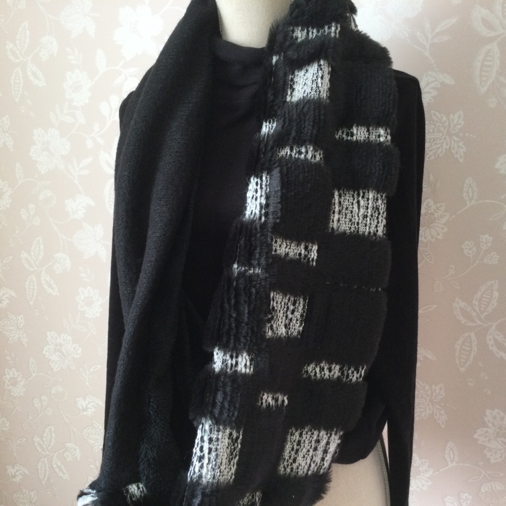 格子柄ファーとタムニットのスヌード