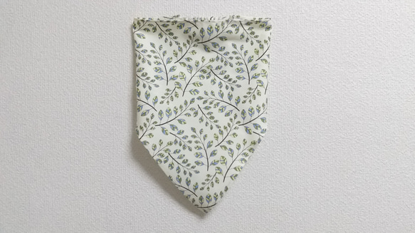 葉っぱ（ブルー）子供用三角巾　ゴム紐付 5枚目の画像
