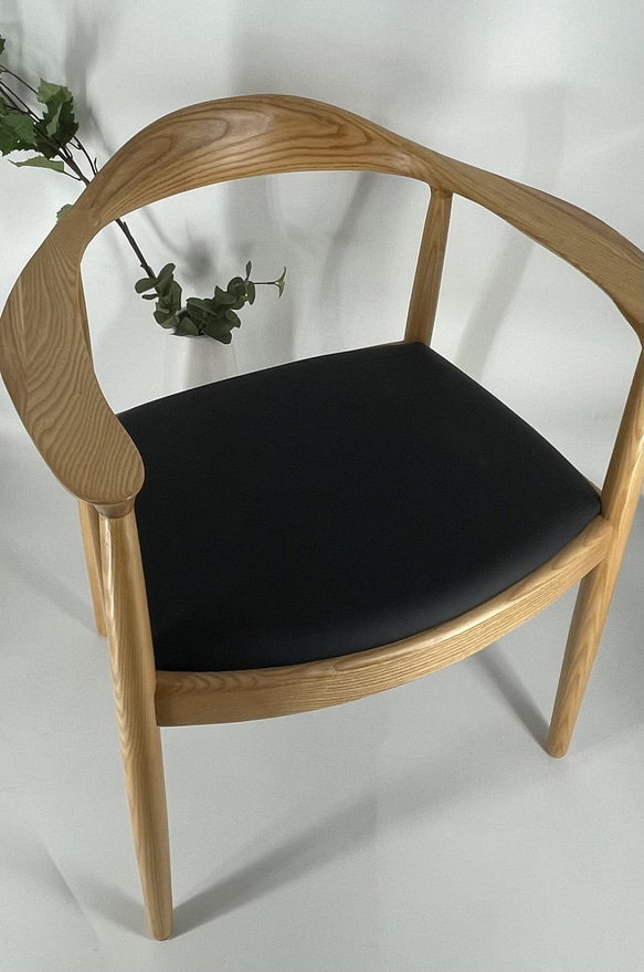 THE CHAIR　ハンス・J・ウェグナーミナペルホネンｘタンバリン 北欧ブラック合皮LEATHER使用　通常版 3枚目の画像