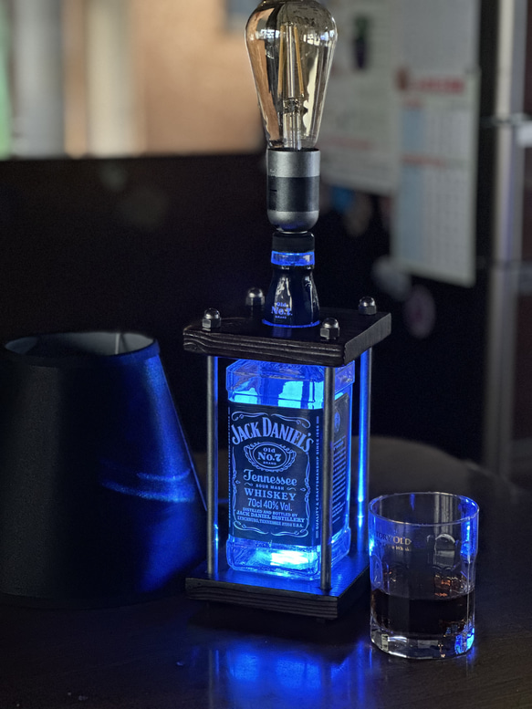 ボトルランプ(照明)  7色に輝くジャックダニエル　ランタン　間接照明 1枚目の画像