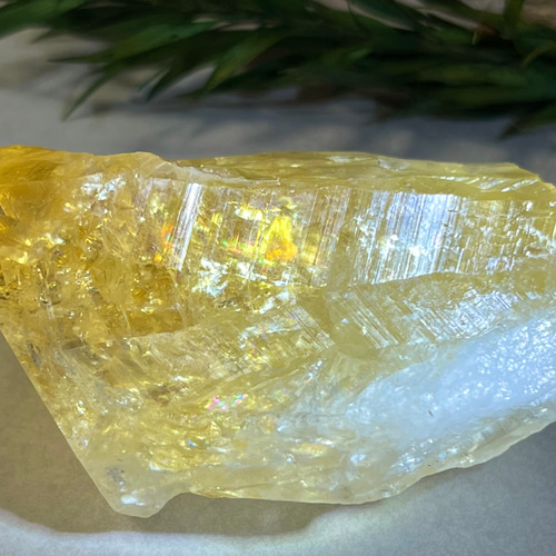 万華鏡【恋愛・ビジネス運】シトリンクォーツ　原石　ラフストーン 恋愛・ビジネス】レインボー シトリンクォーツ 原石 ポイント