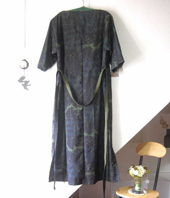 大島紬　エ霞と梅柄のワンピース　着物リメイク 3枚目の画像