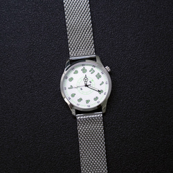 小心不要看錯時間手錶 綠色數字米蘭帶 個性化手錶 全球免運 第5張的照片