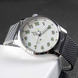 小心不要看錯時間手錶 綠色數字米蘭帶 個性化手錶 全球免運 第1張的照片