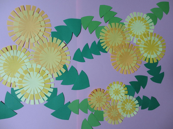 タンポポ12輪【サイズを選べる】〈春の壁面〉　画用紙　壁面飾り　保育園・幼稚園・学校・図書館その他施設　 1枚目の画像