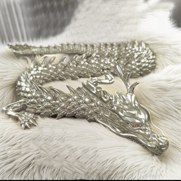 真鍮製龍置物 銀龍　ドラゴン 　辰年 風水 　 アンティーク　 オブジェ　工芸品可動式 1枚目の画像