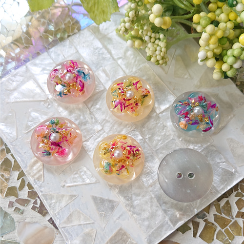 ドライフラワーのカボション☆6個 q39 レジン/ボタン/カボション/花