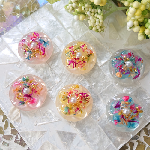 ドライフラワーのカボション☆6個 q39 レジン/ボタン/カボション/花