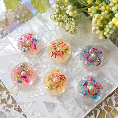 ドライフラワーのカボション☆6個 q39 レジン/ボタン/カボション/花 