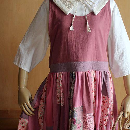 専用　エプロン　ハンドメイド　保育士　パッチワーク　ワンピース パッチワーク❣️手作りエプロンM〜 L保育士様 働き者さんの為の