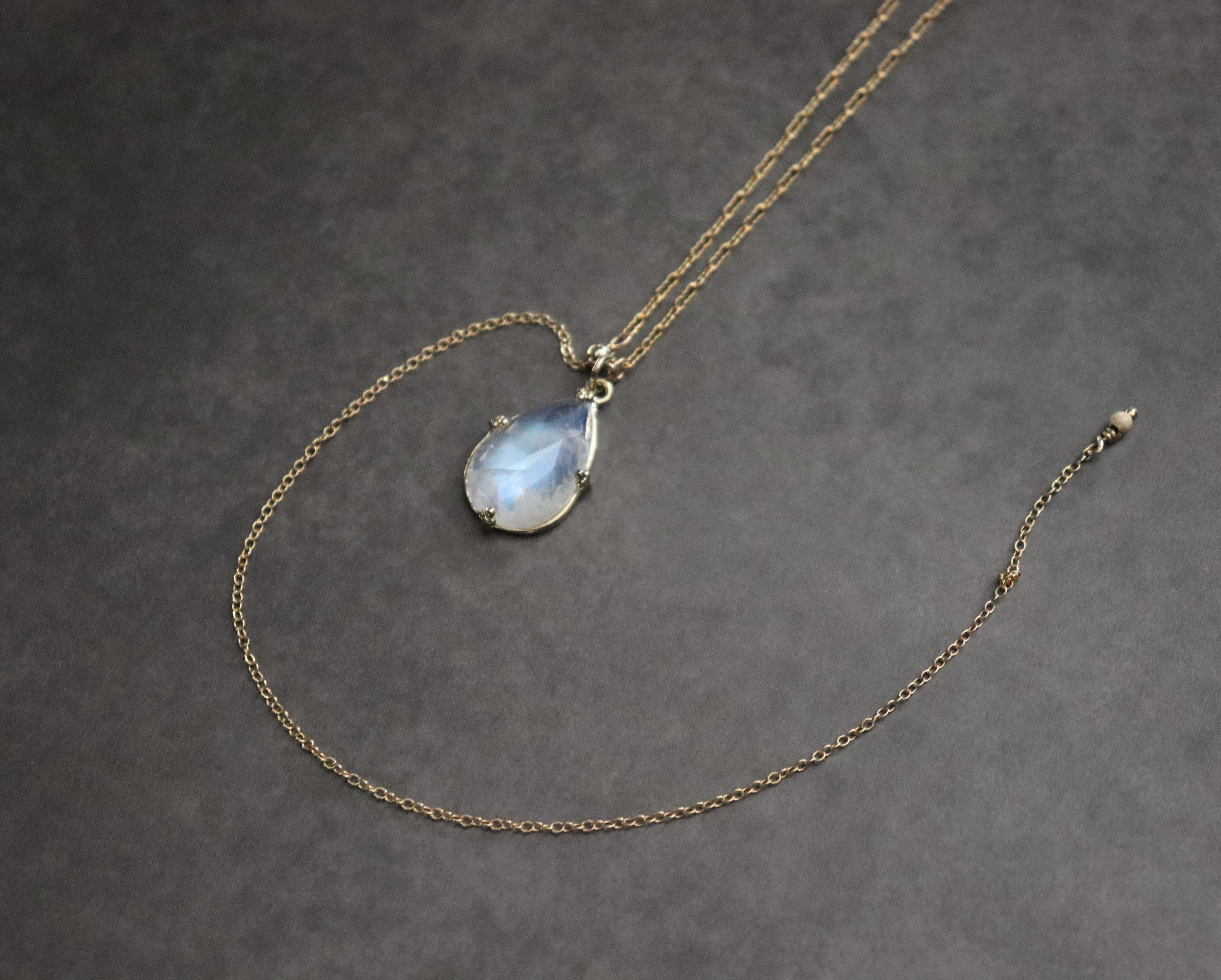 1点もの/2way/ロイヤルブルームーンストーンネックレス《18kgp枠留》/Ⅱ