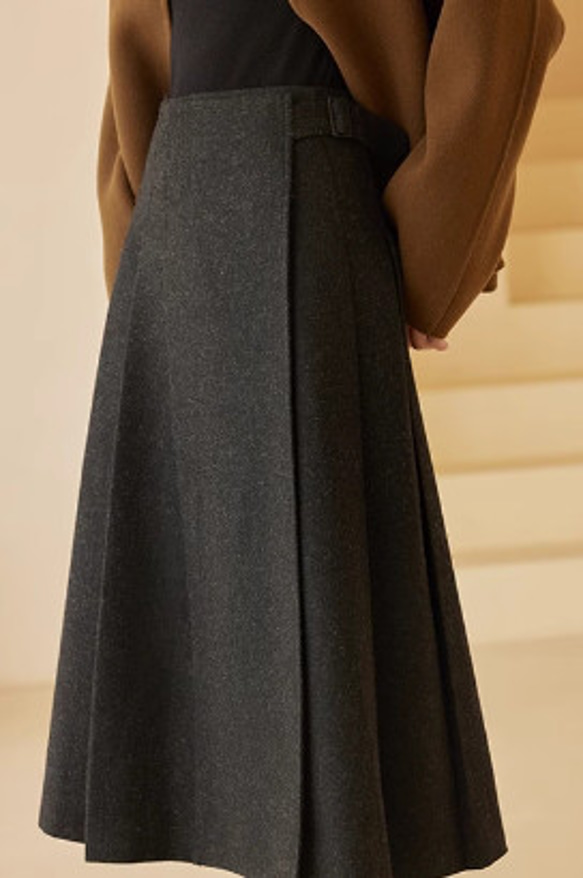 シンプルで着まわしやすい　フレアースカート  ロングスカート　ウール混 11枚目の画像