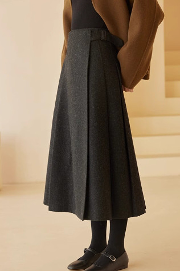 シンプルで着まわしやすい　フレアースカート  ロングスカート　ウール混 13枚目の画像