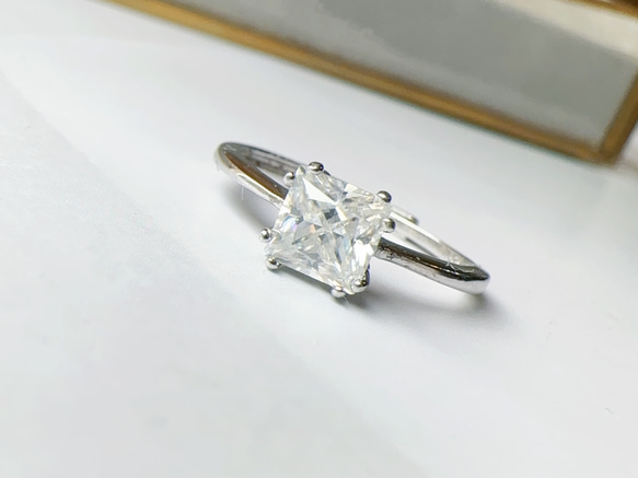 莫桑石 純銀戒指 方形切割 火光璀璨 優雅細緻 輕珠寶 第2張的照片