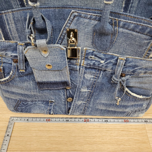 入手困難　激レア　超希少モデル　ヴィンテージ　デニムリメイク　ハンドバッグ Amazon | Trashy デニム メッセンジャーバッグ レディース 破れ