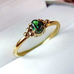 緑色オーバルカットリング グリーンガーネットのリング オーバルファセット・カット 指輪・リング