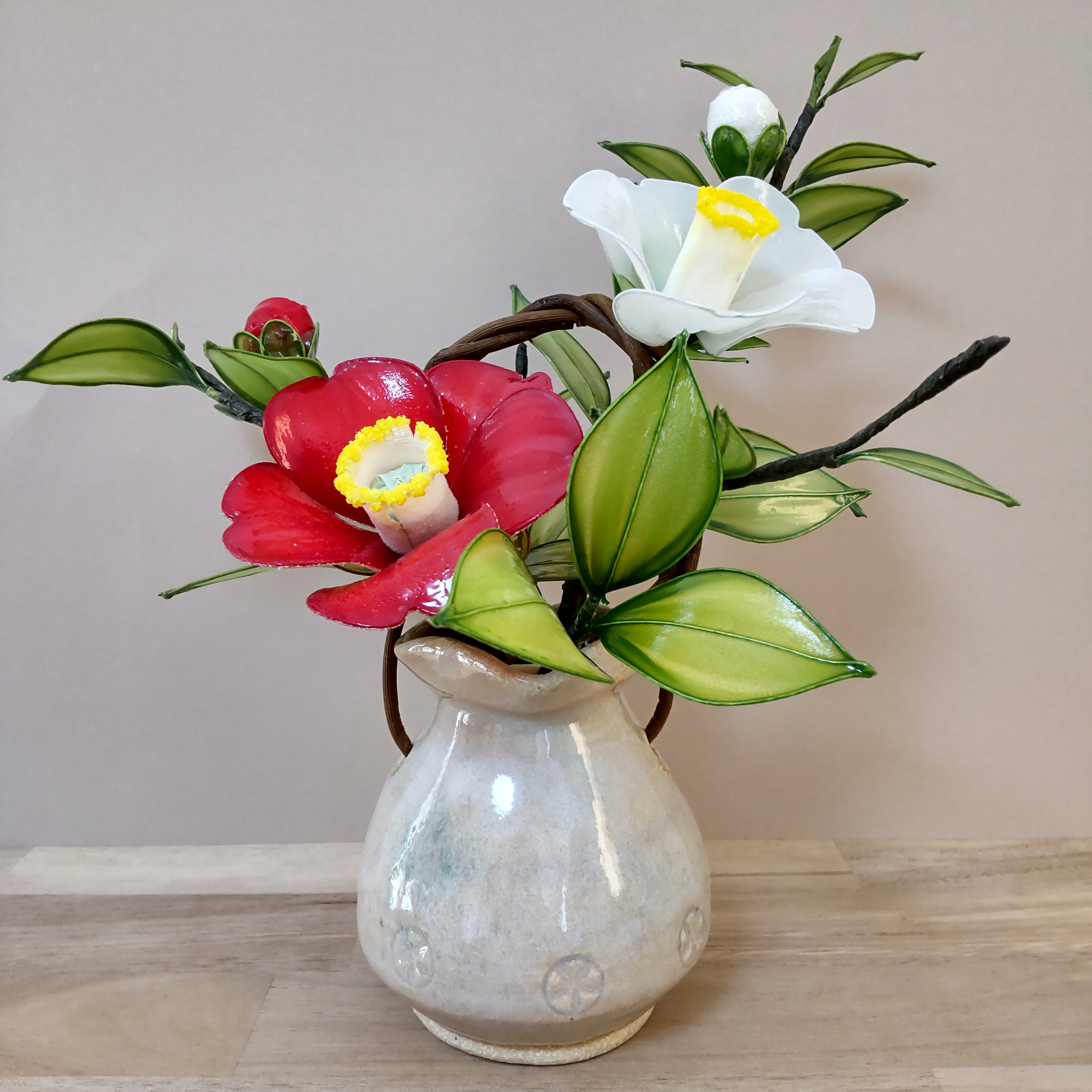 椿 紅白 アメリカンフラワー ディップアート 一輪挿し つる付花器