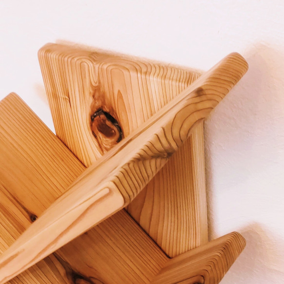 【天然木 ツリー型 ブックシェルフ】無垢材 木製 本棚 ブックスタンド マガジンラック こども キッズ かわいい 木 5枚目の画像