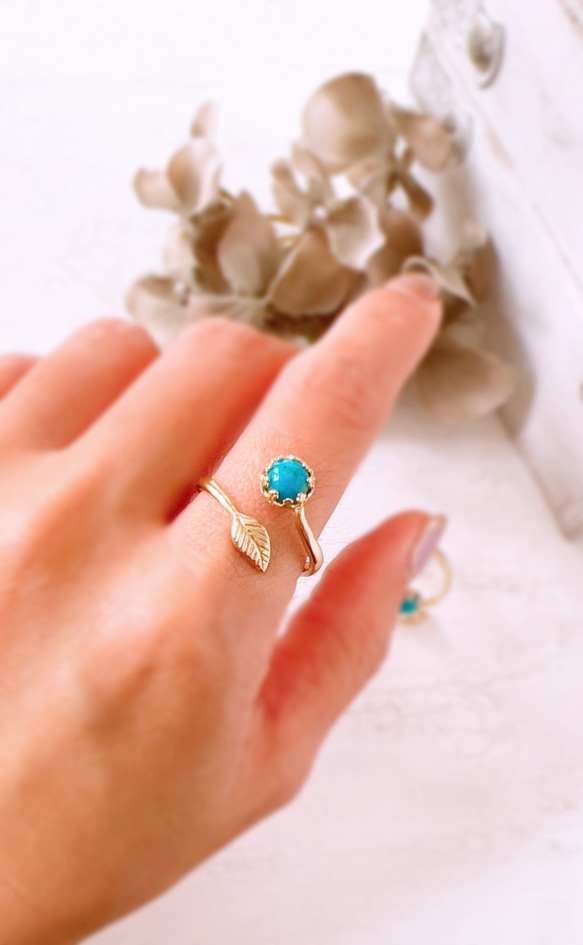 天然石ターコイズAAAゴールドベゼル＆リーフリング フリーサイズ(約9号〜17号位) turquoise ring 6枚目の画像