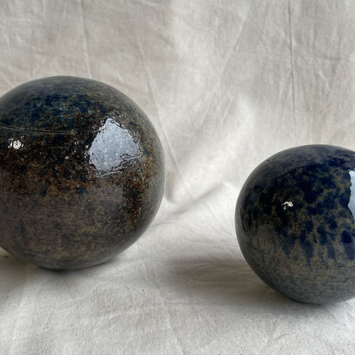 球のオブジェ 大 藍色 立体・オブジェ mitti ceramic 通販