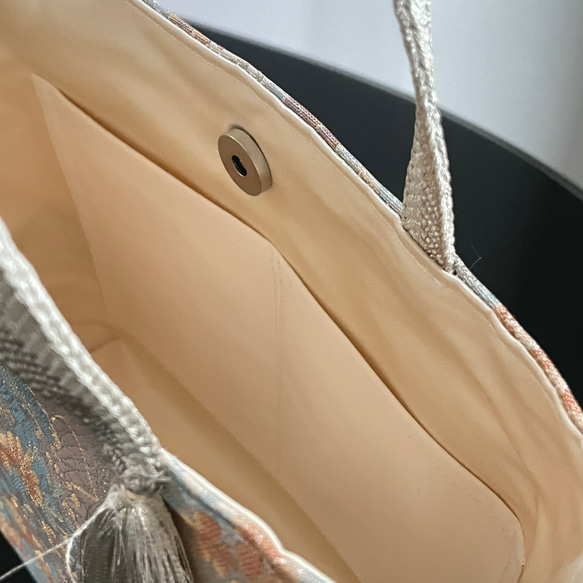 帯リメイクバッグ 鶴と四季の花々　トートバッグ　M　和装バッグ 6枚目の画像