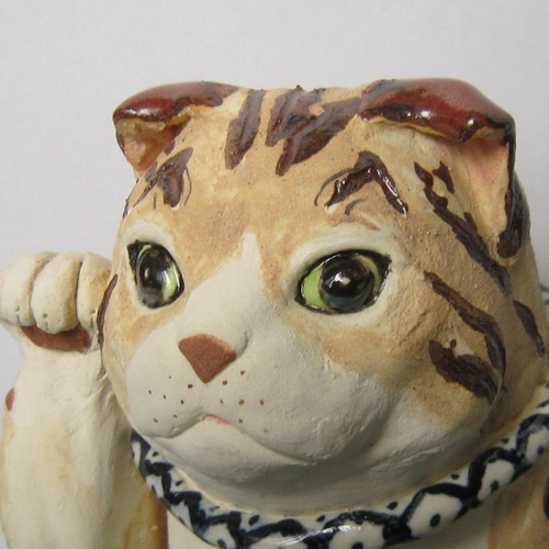 招き猫 スコテッシュ 折れ耳 茶色渦巻模様 1点物 陶器 縁起物 猫 置物