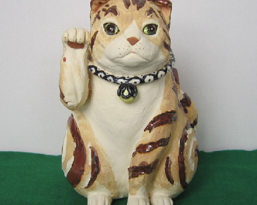 招き猫 スコテッシュ 折れ耳 茶色渦巻模様 1点物 陶器 縁起物 猫 置物