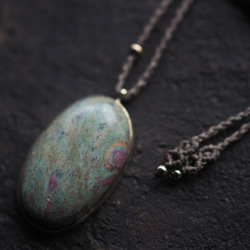 ruby in fuchsite brass necklace (inori) 3枚目の画像