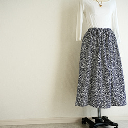 小花柄ギャザースカート　ネイビー　Lサイズ 5枚目の画像