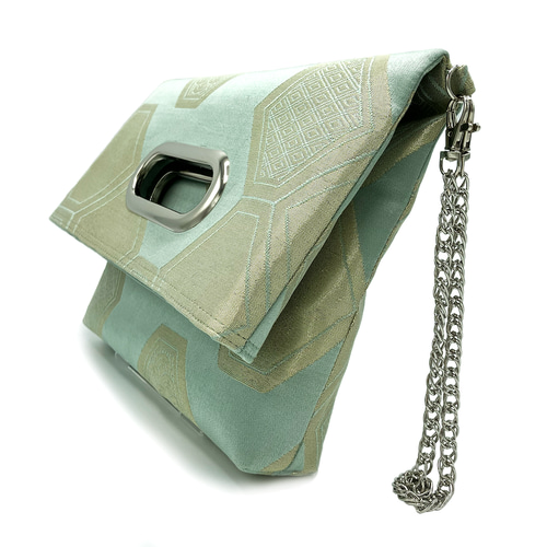 クラッチバッグ くり抜きハンドル(シルバー） 袋帯有織文様亀甲 (薄緑  