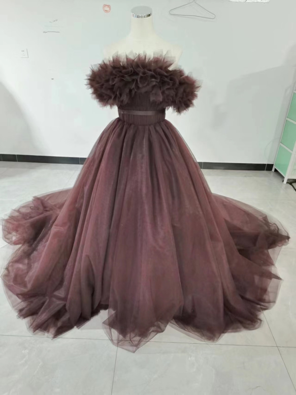 可愛い パーティードレス 茶 取り外しオフショルダー Aライン トレーン  