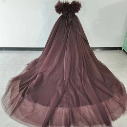 可愛い パーティードレス 茶 取り外しオフショルダー Aライン トレーン  