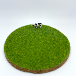 ふさふさ芝生コースター（牛がいます） 1枚目の画像