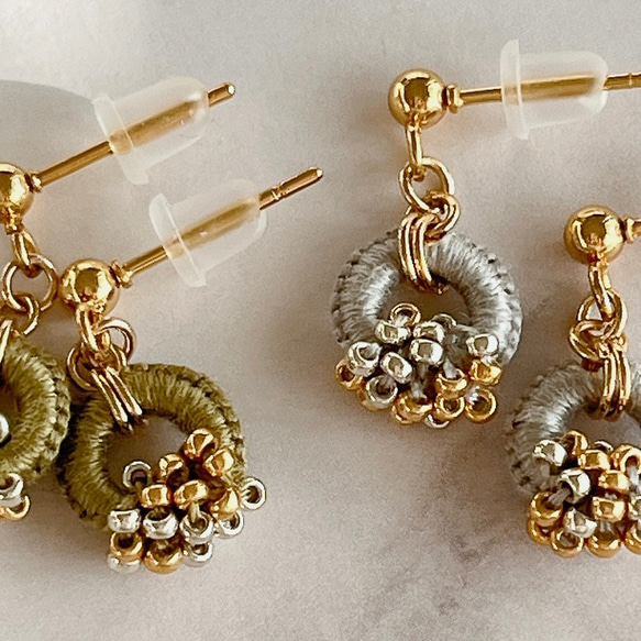 【色糸の粒々リトルリングピアスorイヤリング＊グレー】サージカルステンレスピアス/ガラスビーズ 5枚目の画像