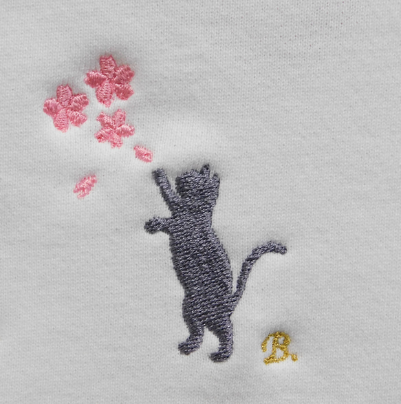 さくら舞う猫の刺繍入りスウェット　10.0オンス　男女兼用 1枚目の画像