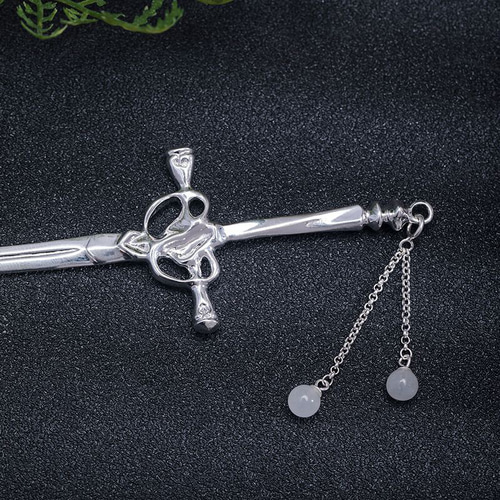 剣モチーフのかんざし：ネフライトとスターリングシルバーで上品な輝き  