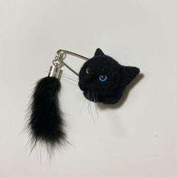 羊毛フェルト 猫ストールピン 黒猫 オッドアイ 2枚目の画像