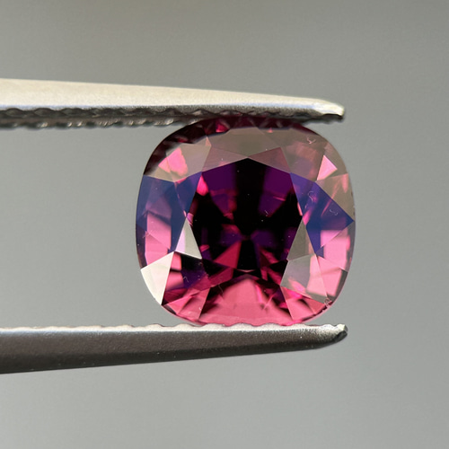 スリランカ産非加熱天然ロードライトガーネットルース 指輪・リング