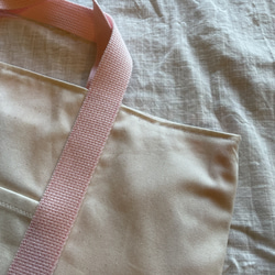 キャンバス生地 が シンプル かわいい 女の子の レッスンバッグ （ピンク ×ストライプピンク） 45×34 cm 4枚目の画像