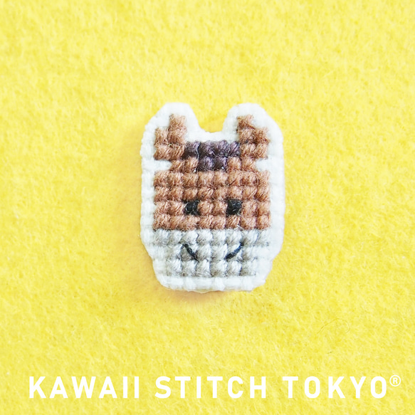 馬【ブローチ】バッチ バッジ うま ウマ 競馬 午年 干支 動物 刺繍 かわいい クロスステッチ ポップ オーダーメイド 1枚目の画像