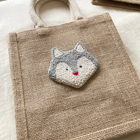 北欧　ジュートバッグ　ランチバッグ　軽量　きつね　オオカミ　動物　アニマル　刺繍　もこもこ　毛糸　ナチュラル　かわいい 9枚目の画像