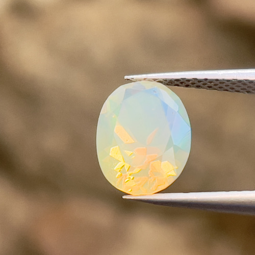 オパール 美しい天然オパール カラーオパール ルース 1.36