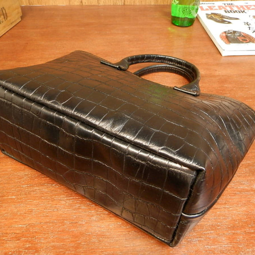 Sサイズ☆真っ赤な裏地カスタム☆迫力のクロコ型押レザー小型 Sサイズ☆真っ赤な裏地カスタム☆迫力のクロコ型押レザー小型