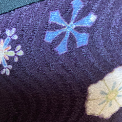 着物リメイク　ハンドメイド　ベスト　絹　黒　紫 4枚目の画像