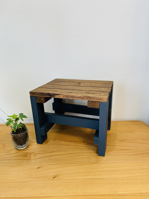 鉢置き　小物置き　置き台　踏み台　植物置き　木製台　ディキシーブルー 3枚目の画像