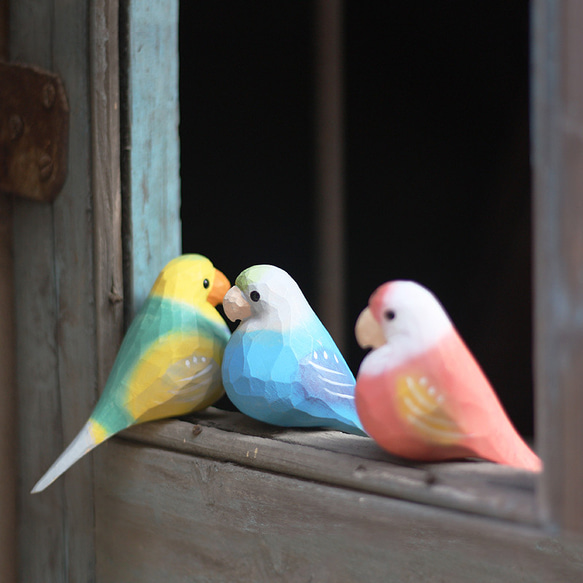 雲斑のインコの木彫り小鳥 秋の草のインコ 手作りの木製置物 その他