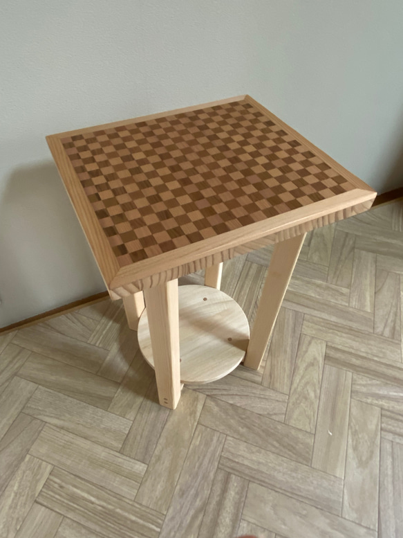 木製スツール/サイドテーブル/飾り台【寄木細工/寄木装飾】 5枚目の画像