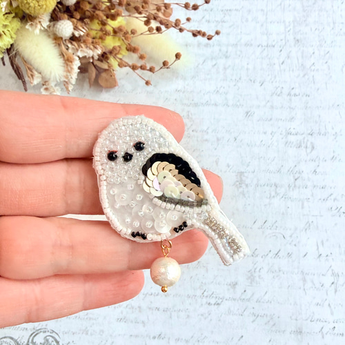 再制作】ビーズ刺繍のブローチ・シマエナガ ブローチ Little Plum 通販