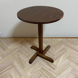 木製サイドテーブル 1枚目の画像