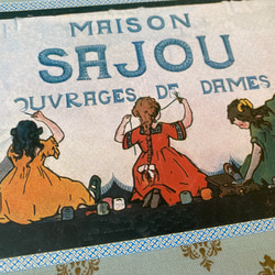 新入荷！フランスより！『Sajou ポストカード』～3人の女の子柄Ⓘ 1枚～ 2枚目の画像
